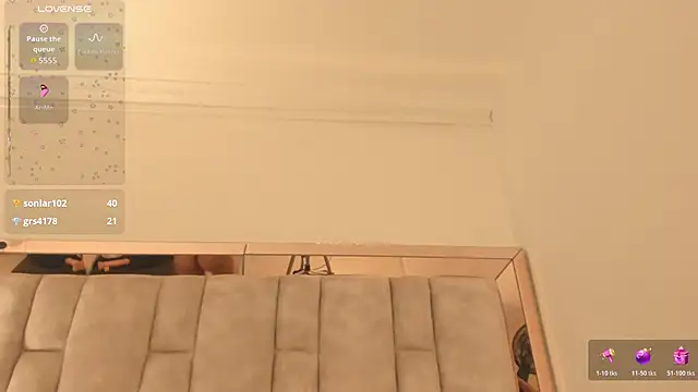 Snapshot of Oliviaa_Evans chatting on October 2025 10:38:02 AM Oliviaa Evans online show from October 2025 10:38:02 AM