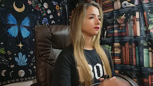 julietta   jackson online show from December 2024 03:30:01 PM