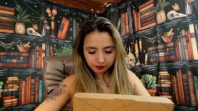 julietta   jackson online show from January 2025 08:11:01 PM