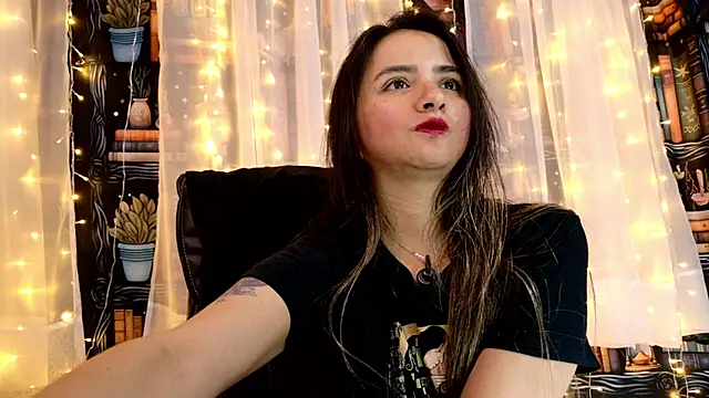 julietta   jackson online show from June 2026 10:08:01 PM