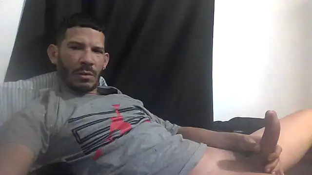 Snapshot of Chico_Bellaco chatting on February 2025 01:08:02 PM Chico Bellaco online show from February 2025 01:08:02 PM