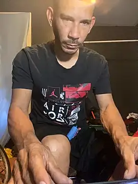 Snapshot of Chico_Bellaco chatting on September 2025 01:32:01 PM Chico Bellaco online show from September 2025 01:32:01 PM