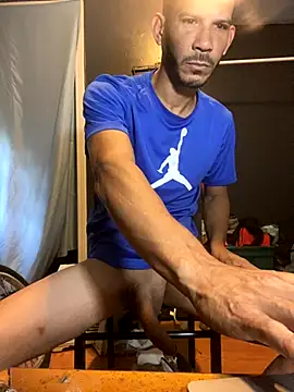 Snapshot of Chico_Bellaco chatting on September 2025 02:32:01 PM Chico Bellaco online show from September 2025 02:32:01 PM