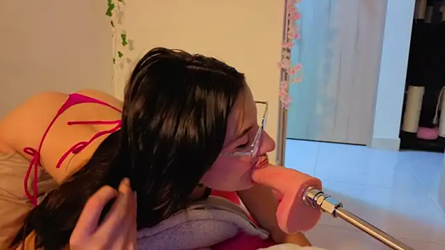 Snapshot of Mia_adams66 chatting on November 2025 03:12:01 AM Mia adams66 online show from November 2025 03:12:01 AM