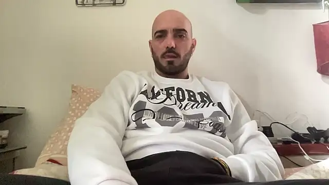 Snapshot of alessandromori91 chatting on January 2026 01:48:01 PM alessandromori91 online show from January 2026 01:48:01 PM