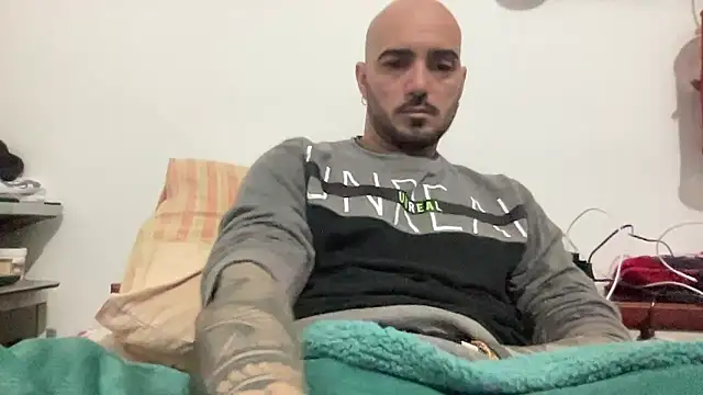 Snapshot of alessandromori91 chatting on January 2026 08:34:01 PM alessandromori91 online show from January 2026 08:34:01 PM