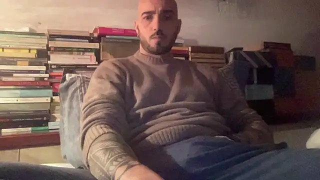 alessandromori91 online show from March 2026 07:37:01 PM