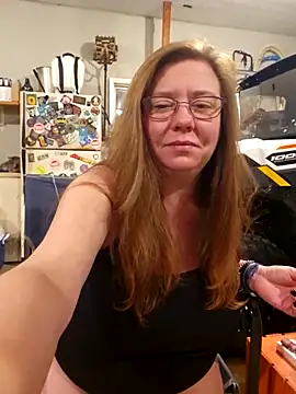 Snapshot of MsShelby40 chatting on November 2025 12:02:02 AM MsShelby40 online show from November 2025 12:02:02 AM