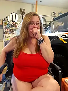 Snapshot of MsShelby40 chatting on November 2025 08:13:02 PM MsShelby40 online show from November 2025 08:13:02 PM