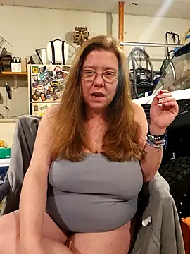 Snapshot of MsShelby40 chatting on February 2026 11:55:02 PM MsShelby40 online show from February 2026 11:55:02 PM