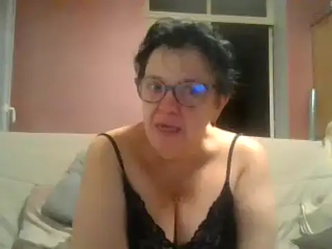 Snapshot of Vandeae44 chatting on December 2024 07:09:02 PM Vandeae44 online show from December 2024 07:09:02 PM