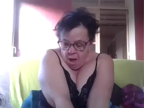 Snapshot of Vandeae44 chatting on January 2025 08:24:01 AM Vandeae44 online show from January 2025 08:24:01 AM