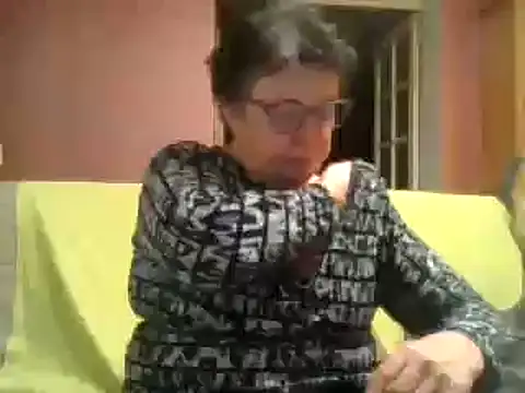 Snapshot of Vandeae44 chatting on February 2025 08:24:01 PM Vandeae44 online show from February 2025 08:24:01 PM