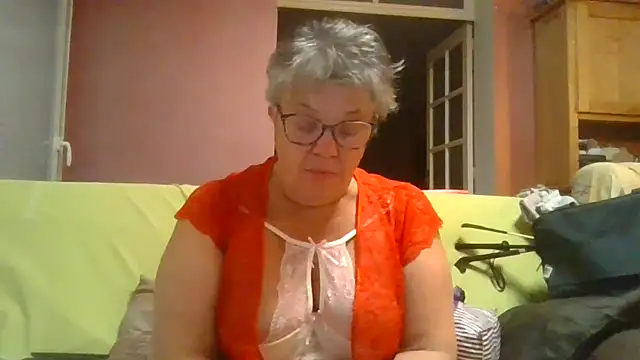 Snapshot of Vandeae44 chatting on September 2025 07:51:02 PM Vandeae44 online show from September 2025 07:51:02 PM