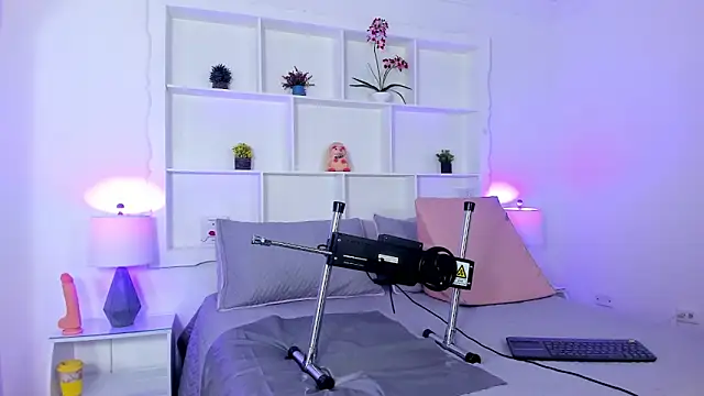 Jenifer Diaz online show from March 2025 01:14:01 PM