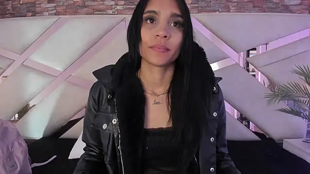 sophie pariss online show from February 2026 02:43:01 AM