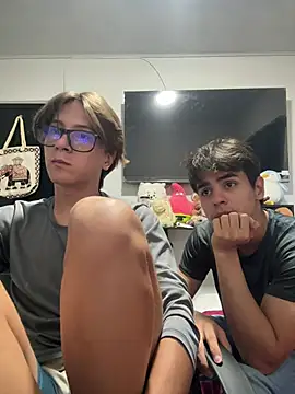 Alex and Fabian online show from May 2026 04:32:02 AM