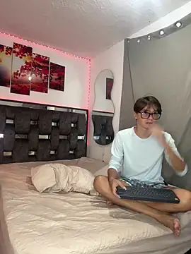 Alex and Fabian online show from May 2026 03:15:02 AM
