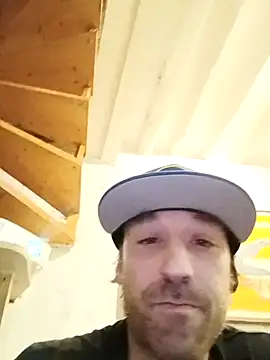 Snapshot of Crookedcook82@xh chatting on March 2026 09:10:01 PM Crookedcook82xh online show from March 2026 09:10:01 PM