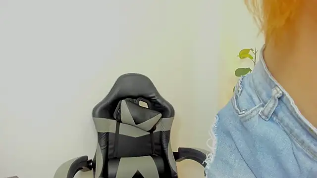 maroly 21 online show from October 2025 02:07:01 AM