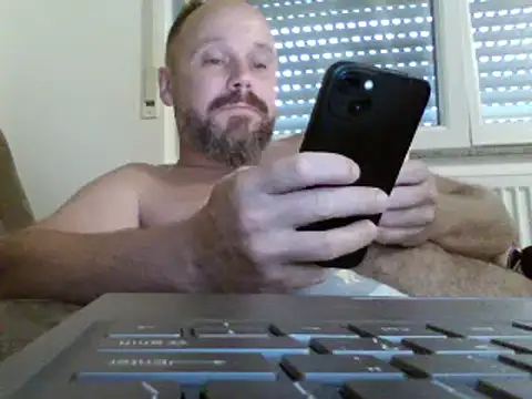 Snapshot of FROL83 chatting on July 2026 06:11:01 PM FROL83 online show from July 2026 06:11:01 PM