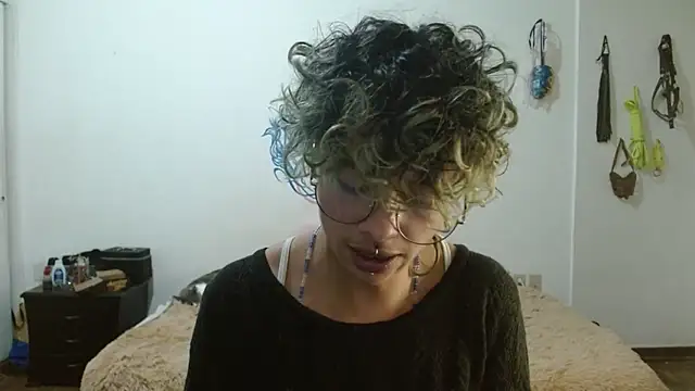 fenixmfx19 online show from February 2025 12:10:01 AM