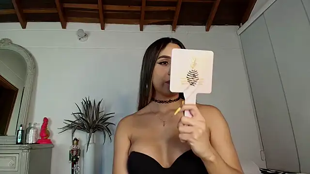 Snapshot of sahara_sweet00 chatting on January 2025 01:10:02 AM sahara sweet00 online show from January 2025 01:10:02 AM