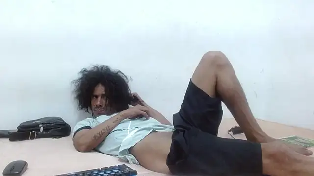 Snapshot of damian_bottom_bigcock chatting on January 2025 03:43:01 AM damian bottom bigcock online show from January 2025 03:43:01 AM