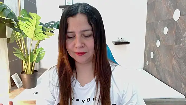 Heidy Wells online show from May 2026 01:18:02 PM