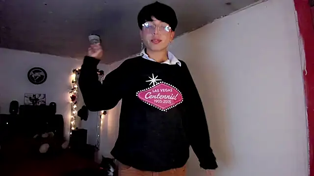 AnggelONfiree online show from February 2026 02:32:01 AM