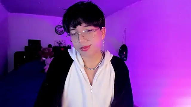 AnggelONfiree online show from February 2026 11:56:01 PM