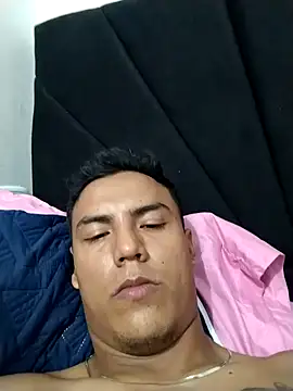 Snapshot of MagicMike009 chatting on September 2025 12:54:01 AM MagicMike009 online show from September 2025 12:54:01 AM