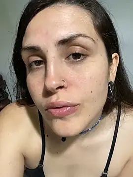 Snapshot of isadelasestrellas chatting on October 2025 02:04:01 PM isadelasestrellas online show from October 2025 02:04:01 PM