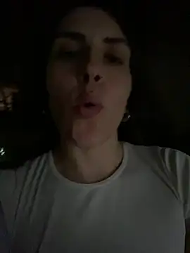 Snapshot of isadelasestrellas chatting on February 2026 09:00:01 PM isadelasestrellas online show from February 2026 09:00:01 PM