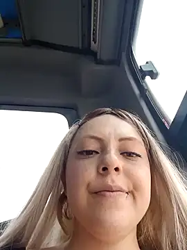 madelaine- online show from December 2024 07:32:02 PM