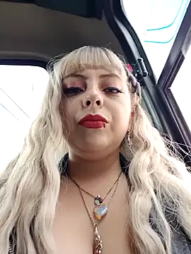 madelaine- online show from December 2024 06:28:02 PM