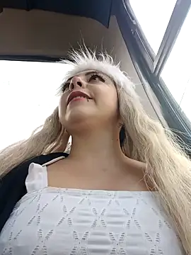 madelaine- online show from December 2024 07:57:01 PM