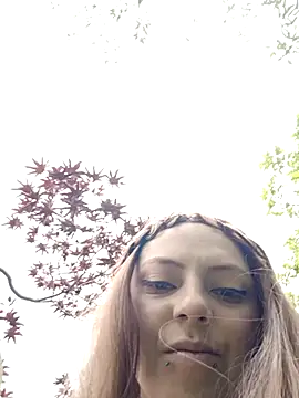 madelaine- online show from March 2025 06:33:01 PM