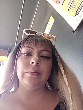 madelaine- online show from April 2026 07:11:01 PM