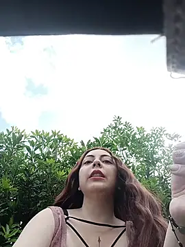 madelaine- online show from May 2026 07:20:01 PM