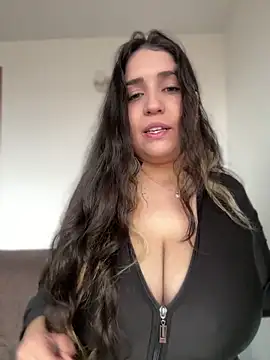 valentina jonnes1 online show from June 2026 10:13:02 PM