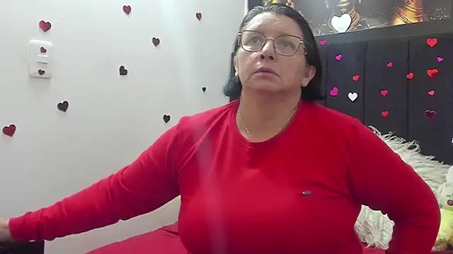 Evaaross 2345 online show from April 2026 08:47:01 PM