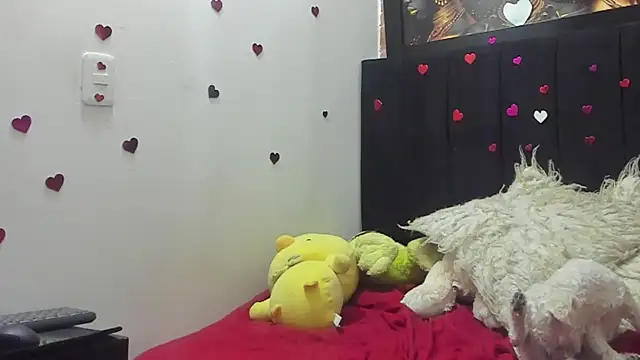 Evaaross 2345 online show from May 2026 12:21:01 PM