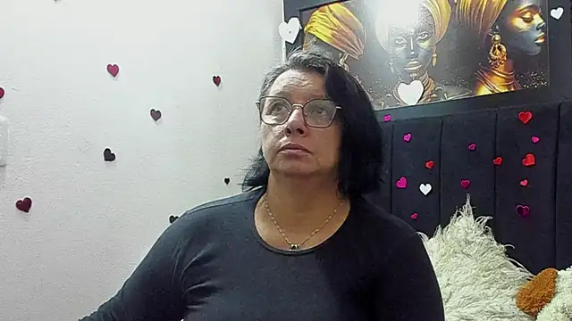 Evaaross 2345 online show from May 2026 02:26:01 PM