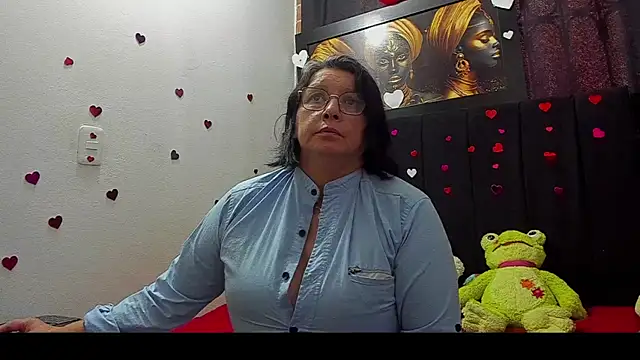 Evaaross 2345 online show from June 2026 08:34:02 PM