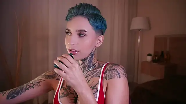 Snapshot of AliceShazaham_ chatting on January 2025 10:02:01 AM AliceShazaham online show from January 2025 10:02:01 AM