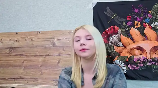 DaisyElmers online show from October 2025 03:48:01 AM