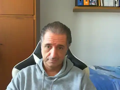 Snapshot of lliuk70mi chatting on December 2024 01:17:02 PM lliuk70mi online show from December 2024 01:17:02 PM