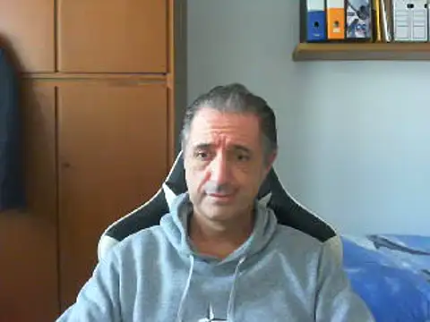 Snapshot of lliuk70mi chatting on December 2024 12:09:02 PM lliuk70mi online show from December 2024 12:09:02 PM