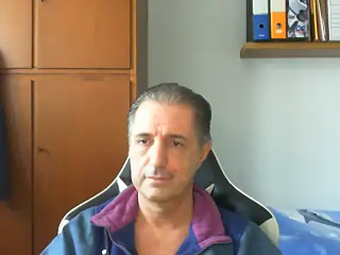 Snapshot of lliuk70mi chatting on January 2025 12:47:01 PM lliuk70mi online show from January 2025 12:47:01 PM